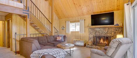 Lake Arrowhead Vacation Rental | 3BR | 3BA | 1,548 Sq Ft | Stairs Required