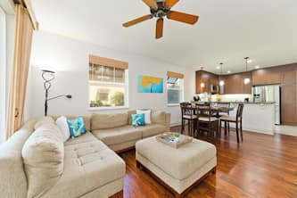 This newly listed condo boasts 3 spacious bedrooms and 2 luxurious bathrooms.
