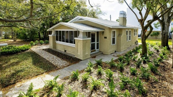 Old Florida Charm in the Laurel Park Historic District