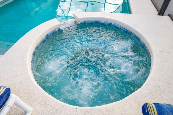 Bubbling spa