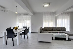 Wohnzimmer 2