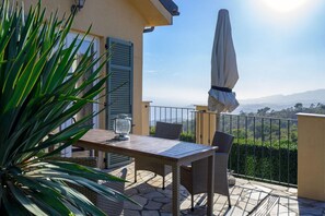 Terrasse / Balkon