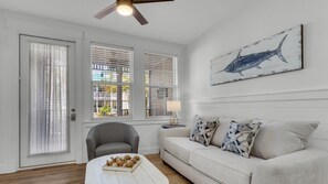VIL616 Living Area