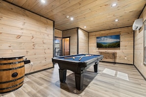 Spielezimmer