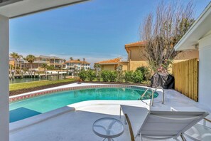 Soaring Spirits by FVC - Patio and Pool