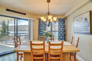 Dining Area | Big Boulder Lake Views | Single-Story Condo