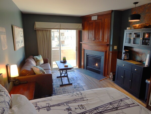 Furniture, Indoors, Living Room, Couch, Floor