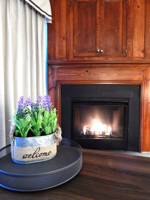 Fireplace, Indoors, Hearth, Flower, Flower Arrangement