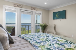 Primary bedroom with Myakka River views 