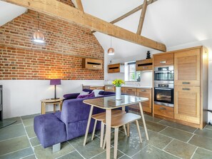 Open plan living space | Waveney Valley View, Aldeby, near Beccles