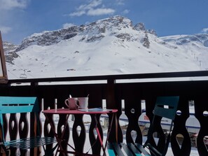 Himmel, Wolke, Berg, Schnee, Zaun, Steigung, Öffentlicher Raum, Bergforms, Holz, Einfrieren