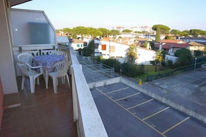 Terrasse / Balkon