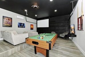 Spielezimmer