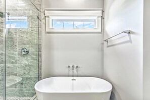 Garden Tub for Soaking