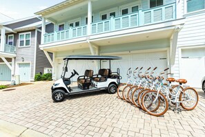 Golf cart and bikes are included!