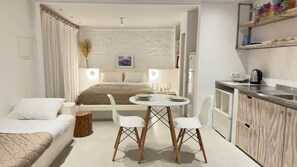Bright open-plan kitchen and dining area

