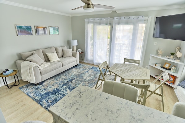 SBD212 Living Area