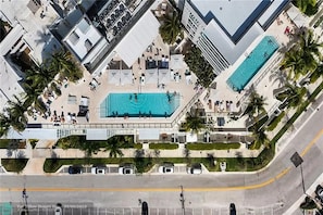8th floor rooftop pool, bar & restaurant