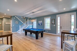 Pool table entryway