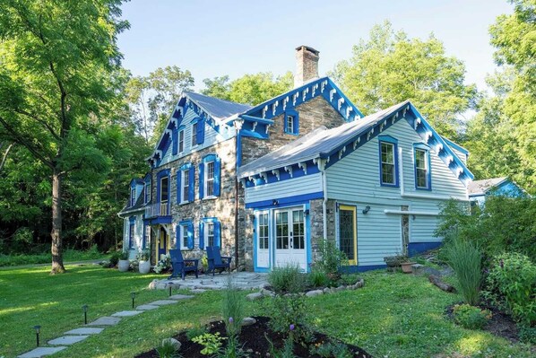A Special Place for Your Special Times!  4 bedroom, 3.5 baths, Full Kitchen, Kitchenette, 2 Living Areas, 2 Dining Areas, Full access to backyard with dining area, fire pit with adirondack chairs, BBQ grill, hammock on 2 acres of land.