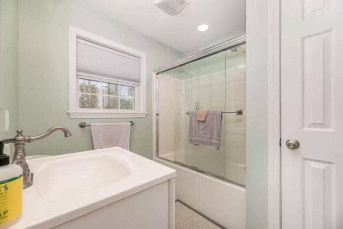 Unwind at Davis Pond | Family-friendly | Sleeps 6