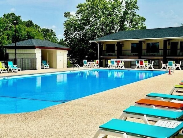 This resort has one of the most beautiful outdoor pools in Branson. Come relax on the lounges, have lunch under the gazebo and enjoy family and friends around the firepit while the kids play in the pool or on the jungle gym