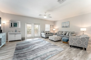 The subtle beach theme brings the living space to life. Make yourself at home!