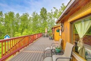 Furnished Deck | Outdoor Dining | Gas Grill