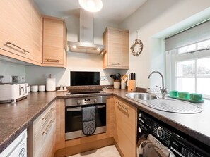 Kitchen | Southbank Cottage, Errol, near Perth