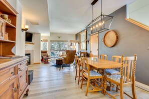 Dining Area | 1st Floor