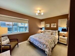 queen bed with high-end memory foam hybrid mattress in 1st floor bedroom 