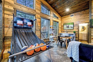 Game Room |Pop A Shot Basketball Arcade Game Challenge your friends to a fun and exciting game of hoops!