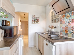 Cadre, Cabinetry, Propriété, Meubles, Comptoir, Évier, Cuisine, Bleu Azur, Bois, Cuisinière
