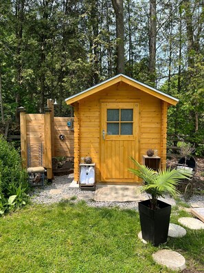 Rain shower and bunky washroom