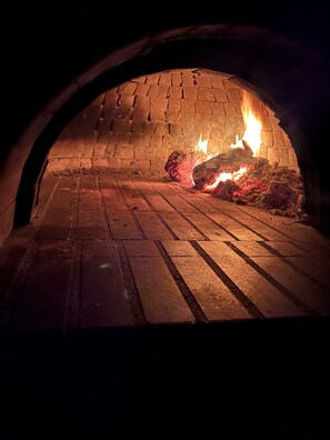 Wood oven