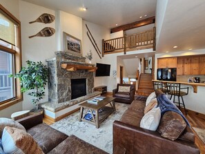 Waterstone 23 Living Area