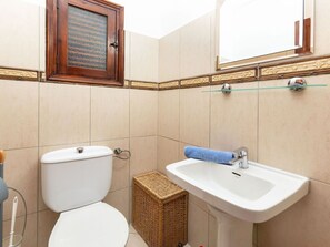 Bad Sink, Eigentum, Sinken, Armatur, Zapfhahn, Badezimmer, Lila, Interior Design, Die Architektur