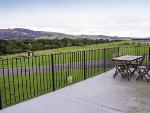 Cloud, Sky, Outdoor Bench, Plant, Fence, Mountain, Tree, Land Lot, Grass, Outdoor Furniture
