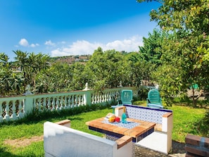 Sky, Plant, Cloud, Property, Plant Community, Leaf, Natural Landscape, Outdoor Furniture, Architecture, Grass