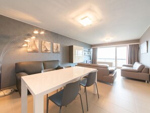 Tabelle, Möbel, Gebäude, Holz, Couch, Stuhl, Haus, Interior Design, Wohnzimmer, Flooring