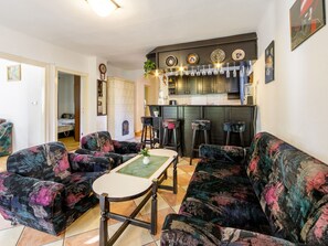 Möbel, Eigentum, Bilderrahmen, Couch, Grün, Komfort, Tabelle, Interior Design, Wohnzimmer, Studio Couch
