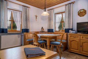Ferienwohnung Rachel-Wohnraum Rachel
