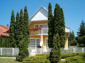 Plante, Ciel, Bâtiment, Fenêtre, Arbre, Herbe, Architecture, Lot Terre, Suppression Des Plantes Ligneuses, Haie