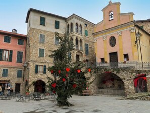 Ciel, Bâtiment, Propriété, Fenêtre, Plante, Fleur, Architecture, Maison, Quartier, Façade