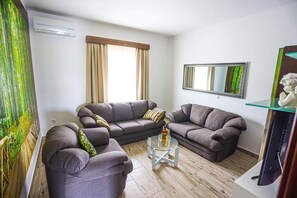 Living room 1