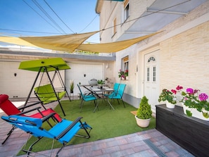 Plant, Property, Furniture, Flowerpot, Flower, Houseplant, Green, Window, Sky, Outdoor Furniture