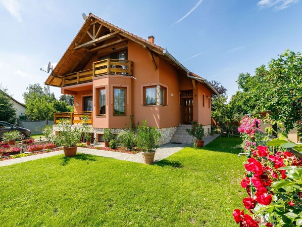 Furniture, Property, Comfort, Table, Azure, Plant, Building, Wood, Textile