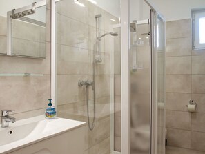 Shower Head, Plumbing Fixture, Shower Door, Shower, Bathroom, Shower Bar, Door, Sink, Tap