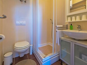 Plumbing Fixture, Property, Purple, Bathroom, Sink, Toilet Seat, Interior Design, Architecture, Toilet, Bathroom Sink