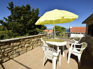 Himmel, Gebäude, Möbel, Tabelle, Stuhl, Regenschirm, Pflanze, Tisch Im Freien, Schatten, Gartenmöbel